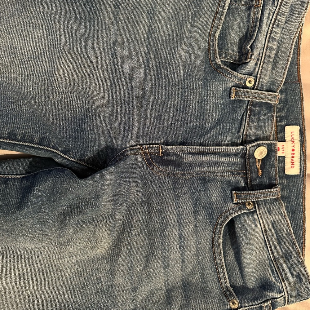 Lucky Brand High Rise Blue Jeans with Vintage-Inspired Wash